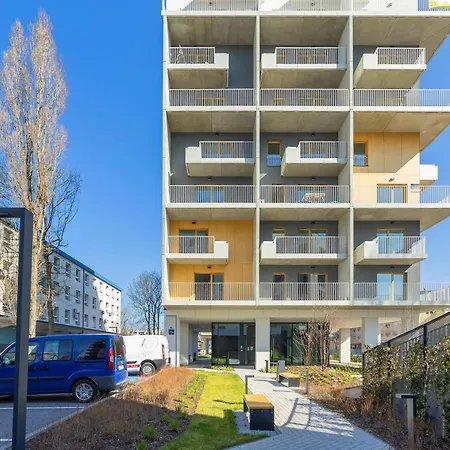 Apartment Spacious In Wola For 6 People With Parking By Renters Prestige Warsaw