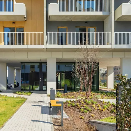 Apartament Spacious In Wola For 6 People With Parking By Renters Prestige Warszawa