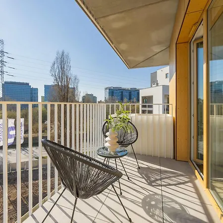 Apartment Spacious In Wola For 6 People With Parking By Renters Prestige