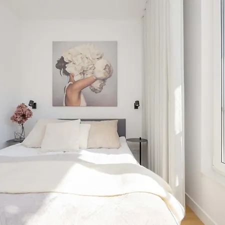 Spacious In Wola For 6 People With Parking By Renters Prestige *